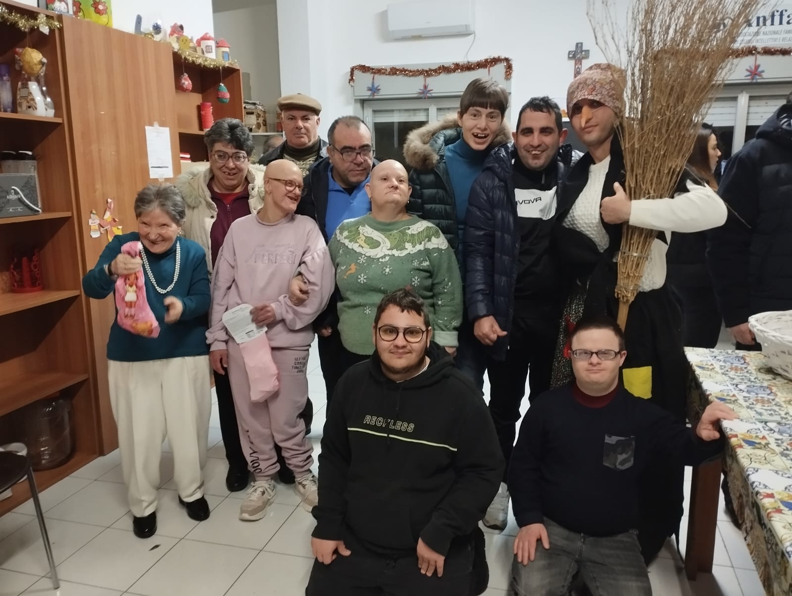 Modica: la BefanAnffas ha portato tanti dolci e sorrisi ai ragazzi dell’associazione