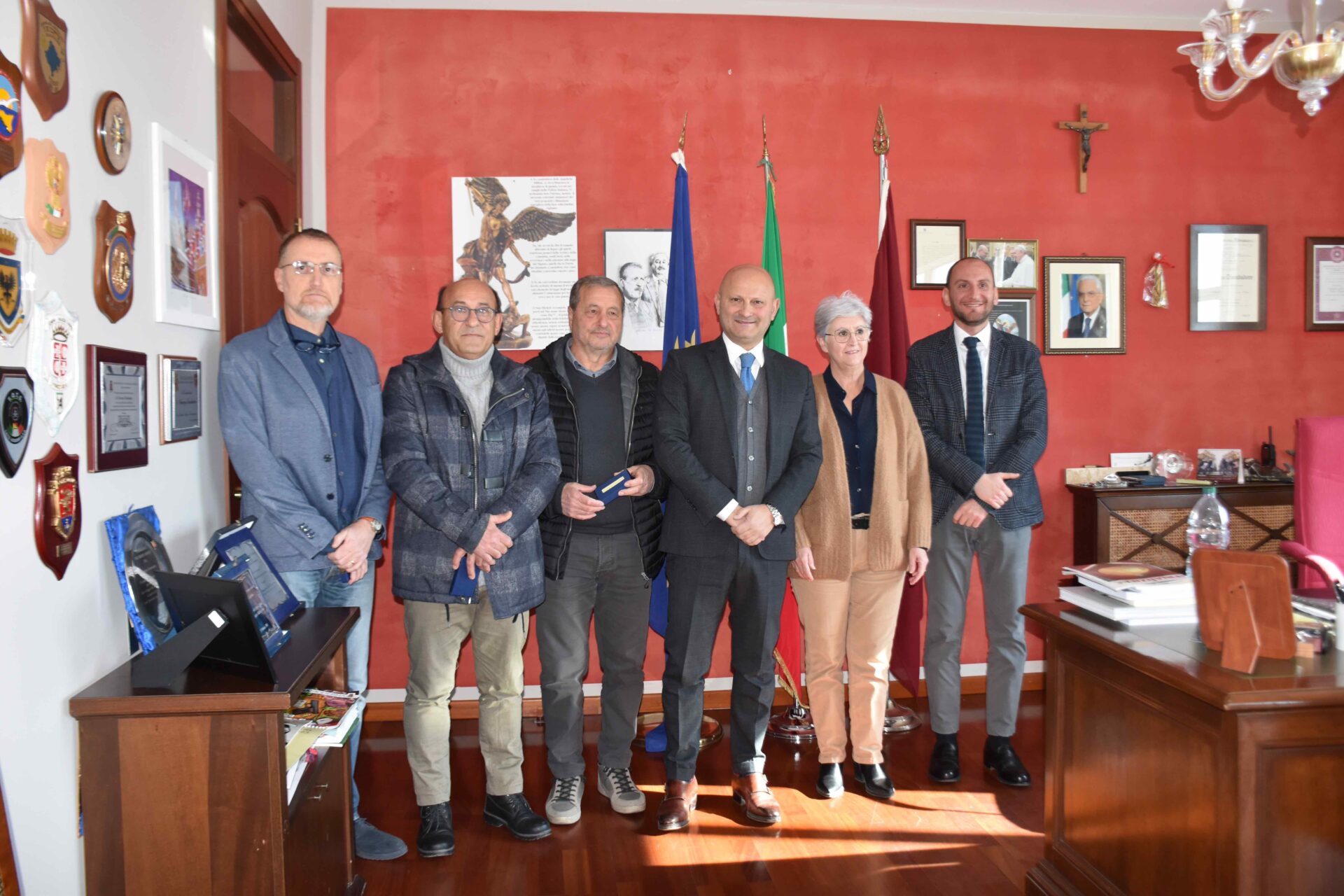 Medaglia d’argento a 4 poliziotti in congedo: cerimonia di commiato del Questore di Ragusa Trombadore
