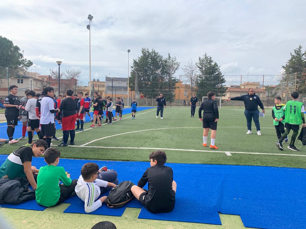 Ispica: studenti protagonisti della “Partita del Cuore” tra sport e solidarietà