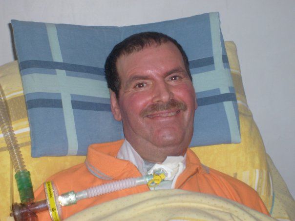 Modica: addio a Orazio Tona, simbolo della lotta alla SLA. L’attaccamento alla vita un esempio per tutti
