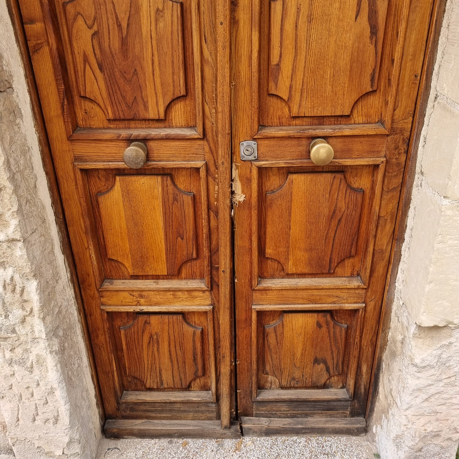 Ignoti tentano di forzare il portone della Chiesa di Santa Maria a Modica