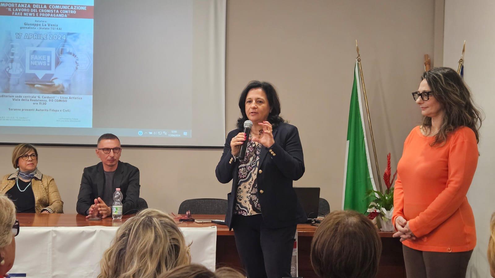 Giuseppe La Venia, con FIDAPA al Liceo Carducci di Comiso per parlare di fake news