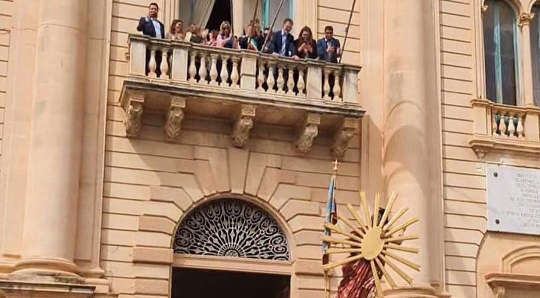 A Scicli, ma non solo, la ‘fede’ per i politici supera quella per i Santi