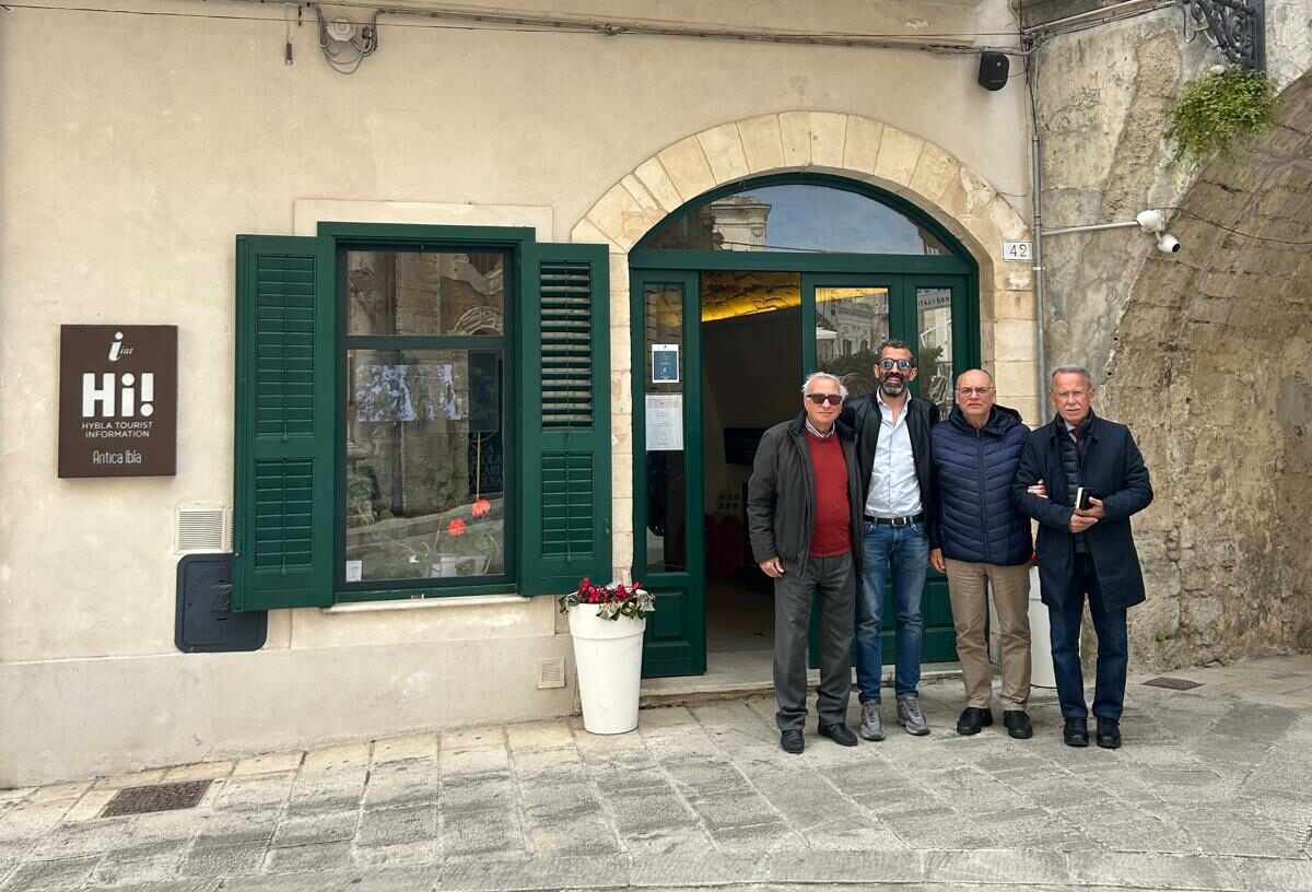 All’infopoint di Ibla, le produzioni enogastronomiche iblee in vetrina