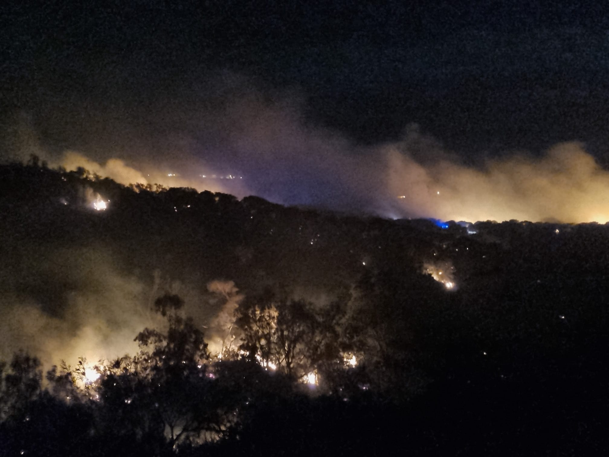 Incendio riserva naturale di Randello, fiamme circoscritte, restano da spegnere dei focolai