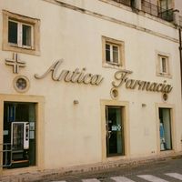 Furto nella notte all’Antica Farmacia di Scicli, rubati prodotti per l’igiene e circa mille euro