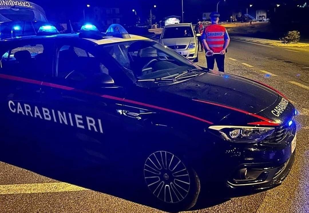 Cadavere di un quarantenne trovato in casa in via Manenti, è mistero a Scicli, indagano i Carabinieri