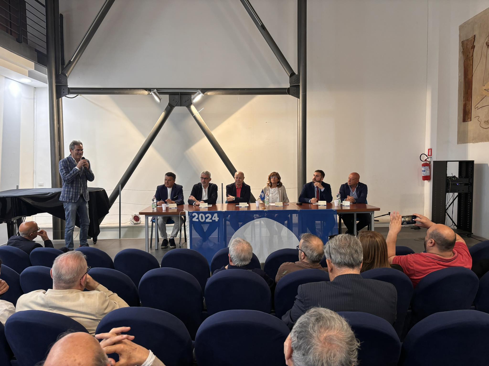 Pozzallo: “Tutti per uno, uno per tutti”, il motto dei sindaci dei comuni ‘Bandiera blu’