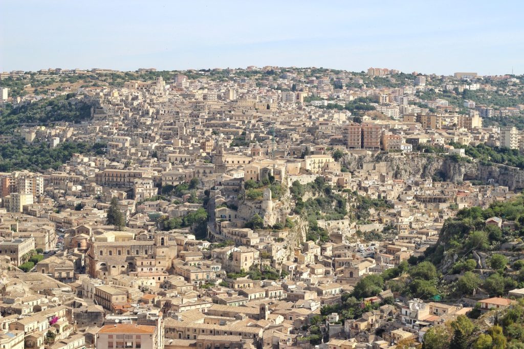 Modica, il Comune affitta immobili di proprietà, per il bando consultare il sito