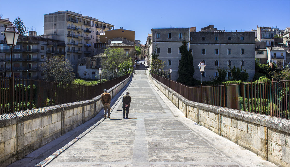 Sul Ponte Vecchio di Ragusa, sorgerà un mercatino con prodotti tipici e artigianato