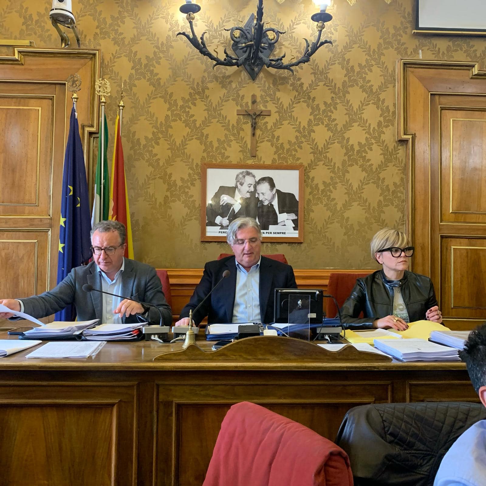 Il consiglio comunale di Ragusa adotta il PRG ed evita il commissario