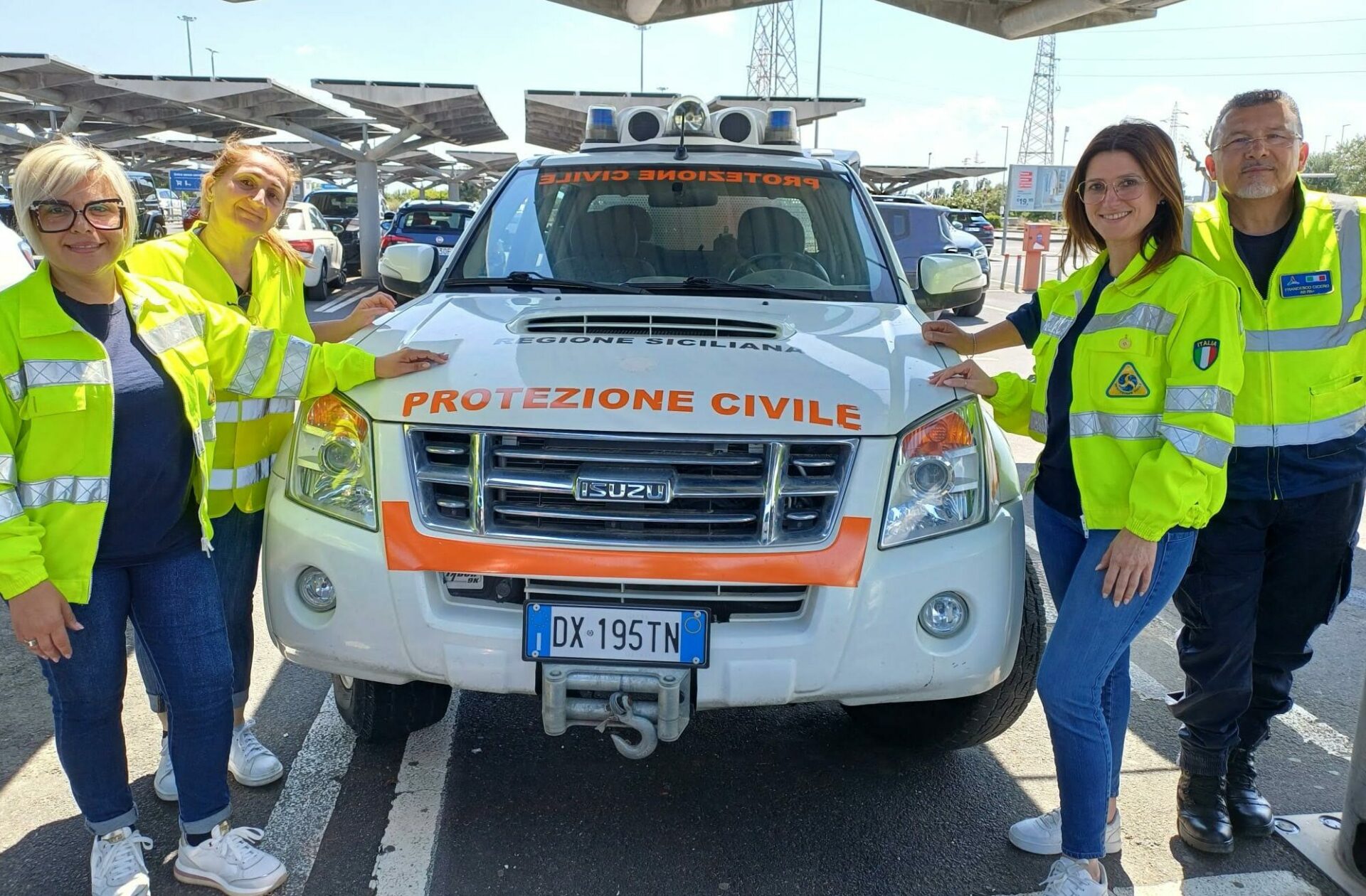Il Comune di Scicli dotato dell’Isuzu Aib: ieri la consegna ai volontari di protezione civile