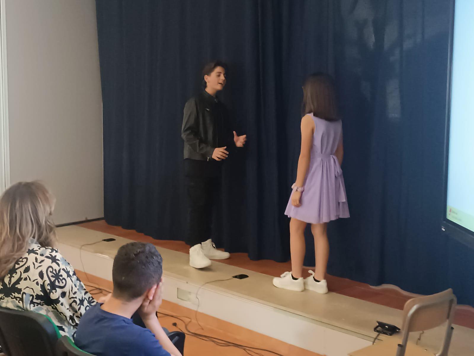 All’Istituto Carlo Amore, lo spettacolo “Grease”, sull’importanza del gruppo e sull’inclusione