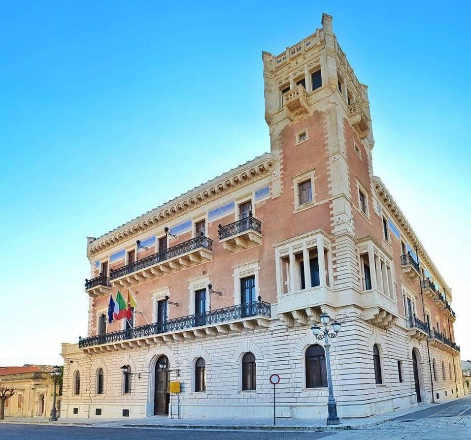 Ispica, chiesto un consiglio comunale su Iblea Acque, ordine pubblico ed ex Mercato