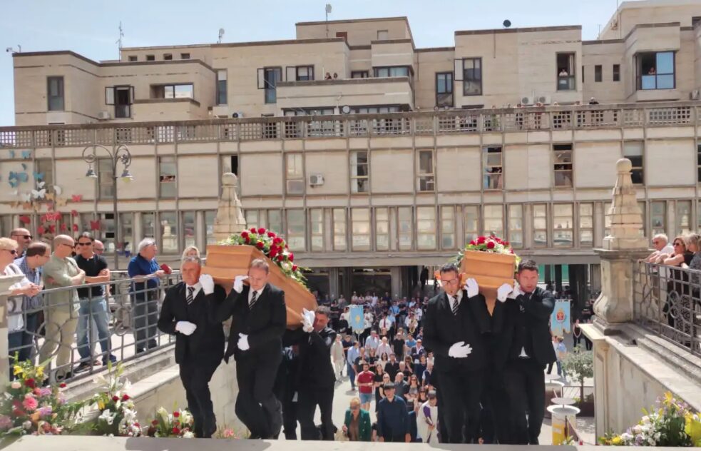 Celebrati questa mattina in cattedrale a Ragusa i funerali di Gianni Cascone e Giusy Polizzi