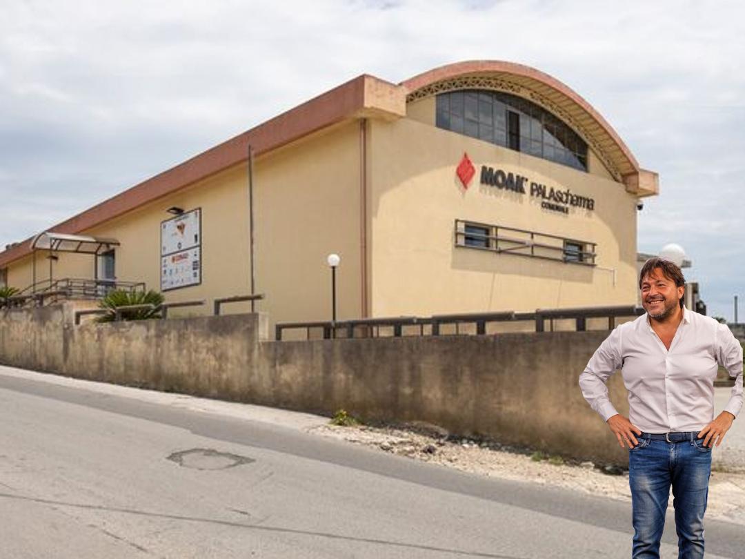 Fuori programma di Sigfrido Ranucci: prima di Scenari, va a visitare il Pala Scherma Modica