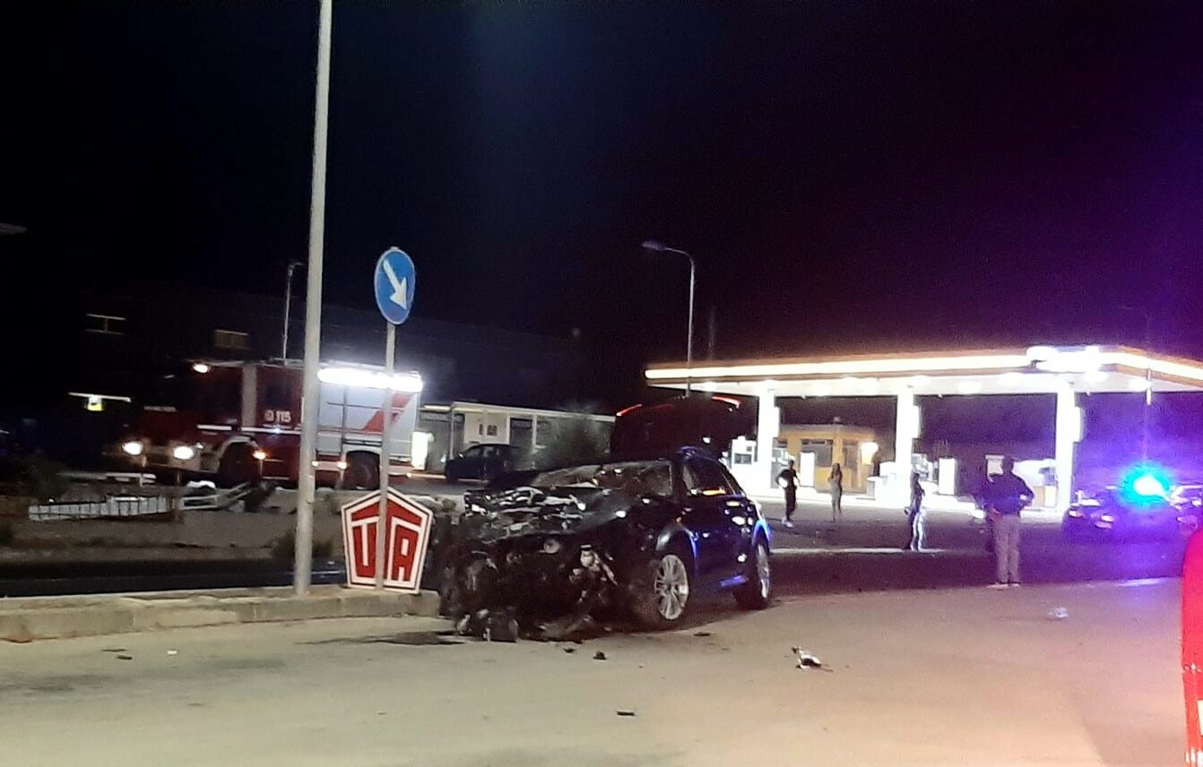 Scontro frontale fra due auto stanotte sulla SS 115 Modica-Ragusa