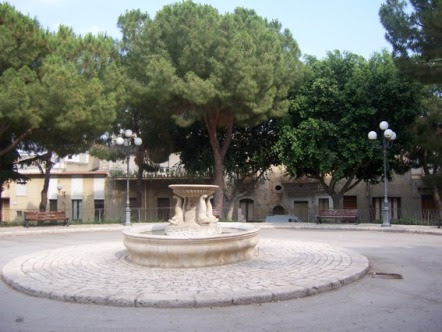Tornerà a splendere piazza Giordano Bruno a Vittoria, dopo gli atti vandalici di capodanno