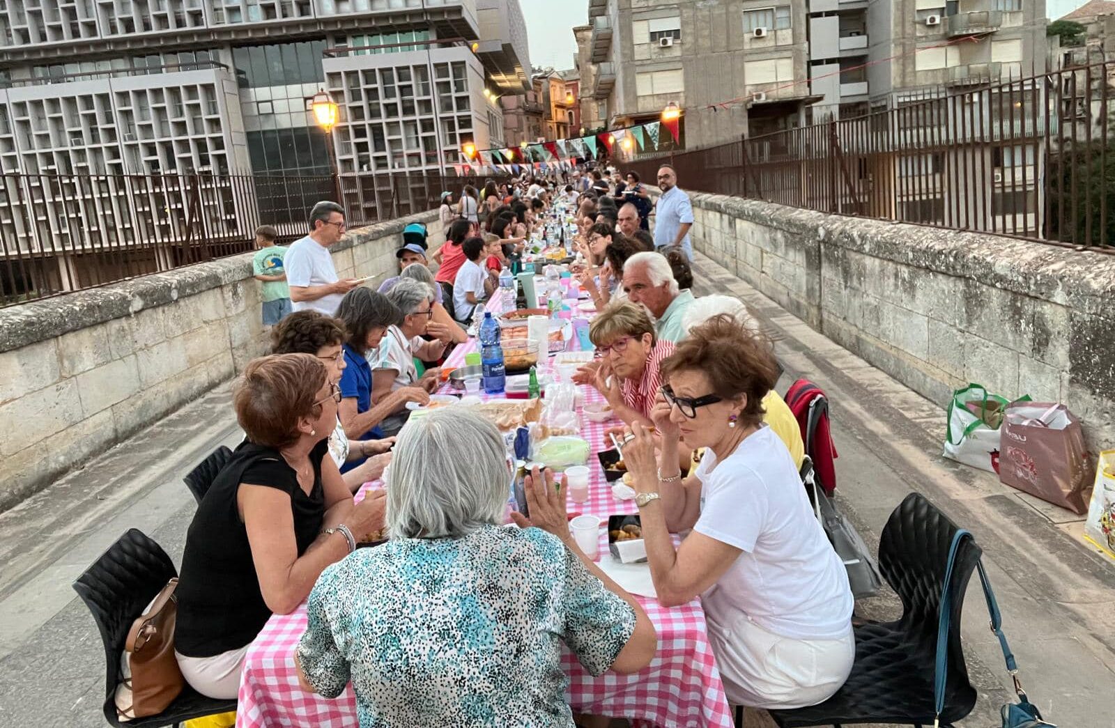 Anche i ragazzi dell’Anffas Onlus di Ragusa alla “Cena sul Ponte Vecchio”
