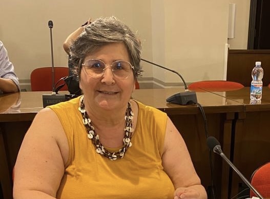 Ispica, anche la consigliera Sessa lascia la maggioranza e approda nel gruppo misto