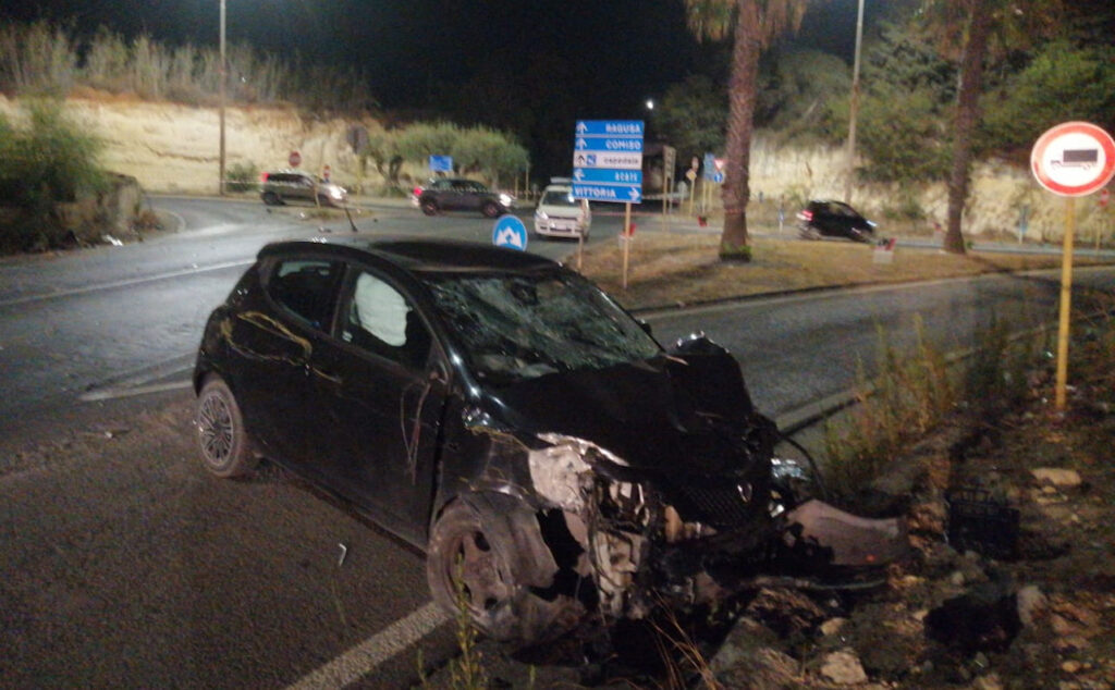 Incidente mortale sulla Acate – Vittoria, scontro auto -moto, perde la vita Kevin Nicosia