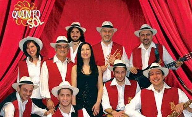 Tributo a Renzo Arbore a Cava d’Aliga con i “Luna Rossa” il 25 agosto