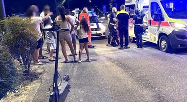 Morti due giovani di 22 e 25 anni investiti a bordo di un monopattino sulla Vittoria-Acate