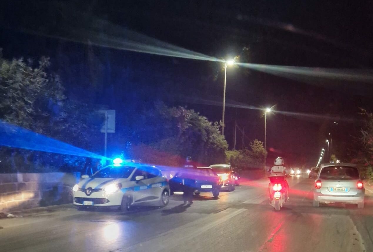Incidente stradale sulla Vittoria -Scoglitti, scontro auto – scooter, due feriti in prognosi riservata