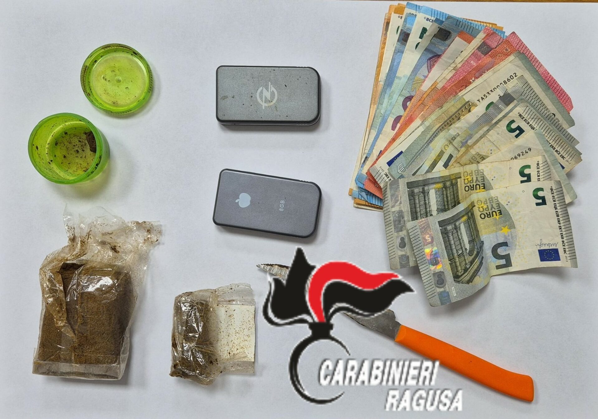 Cocaina a tavola: coppia di coniugi arrestata ad Acate per spaccio