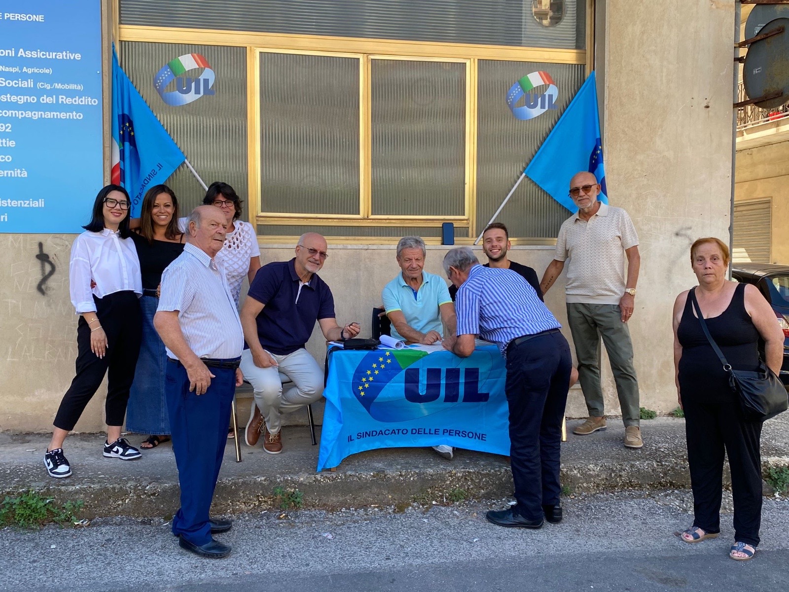 A Ragusa, Modica e Vittoria il “firma day Uil” contro la legge SpaccaPaese