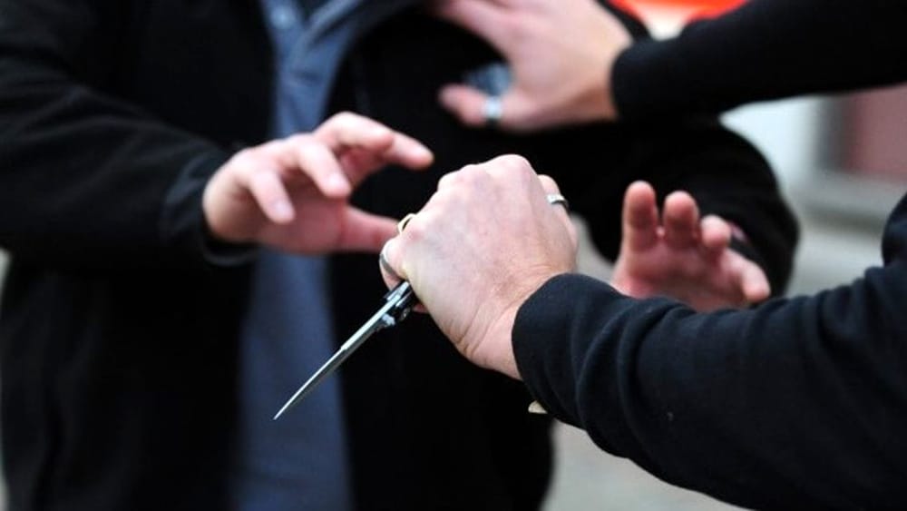 Ragusa: Lite tra condomini finisce a coltellate, la Polizia denuncia un algerino e un tunisino