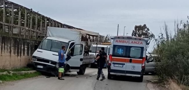 Vittoria: incidente stradale sulla SP 97 in contrada Alcerito, scontro tra due mezzi, due feriti