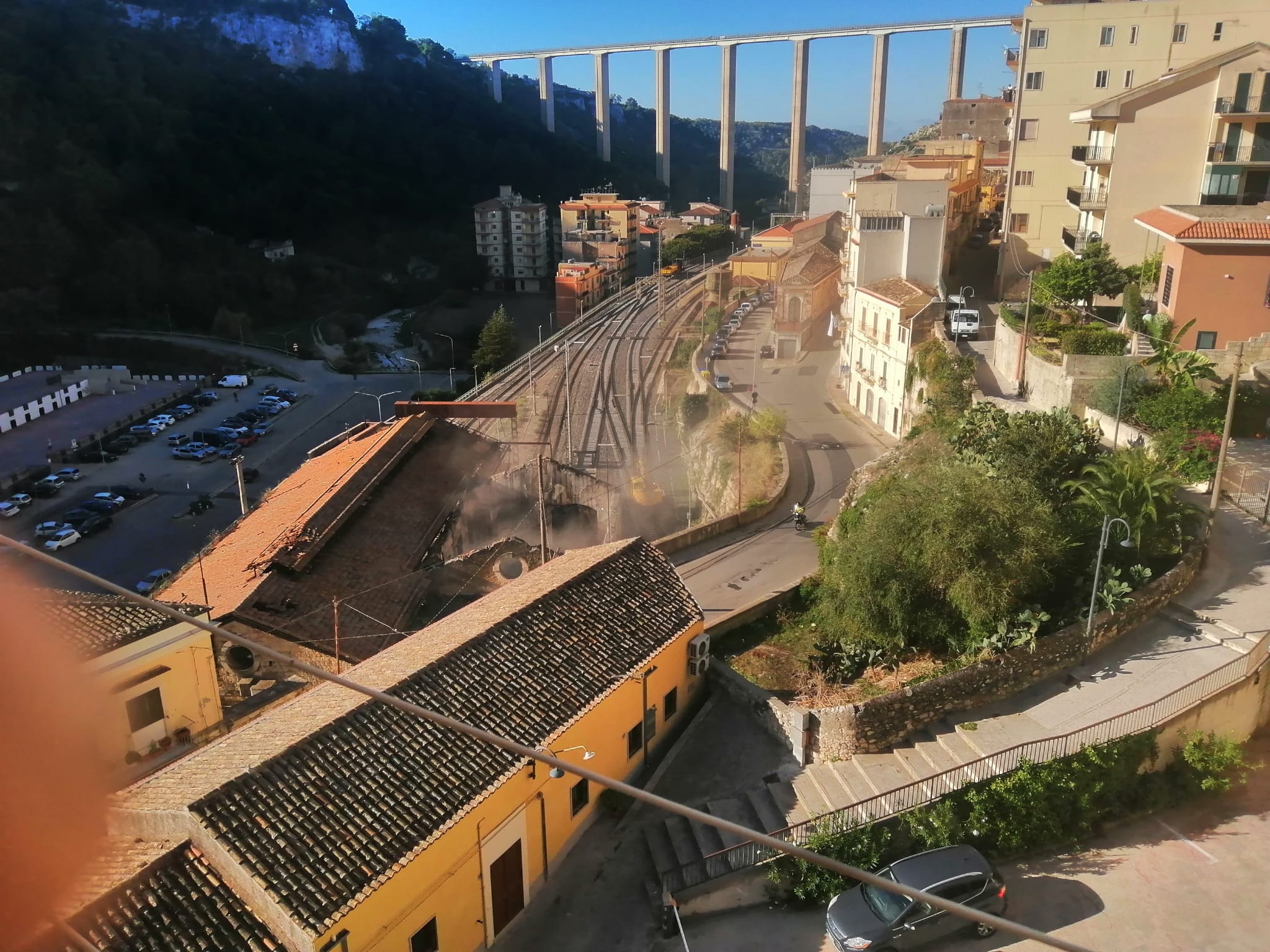 Modica: iniziati i lavori di messa in sicurezza del tetto del deposito locomotive