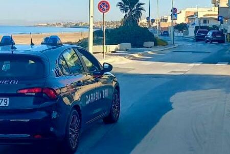 Tre topi d’appartamento arrestati in flagranza a Scoglitti: sono tutti vittoriesi