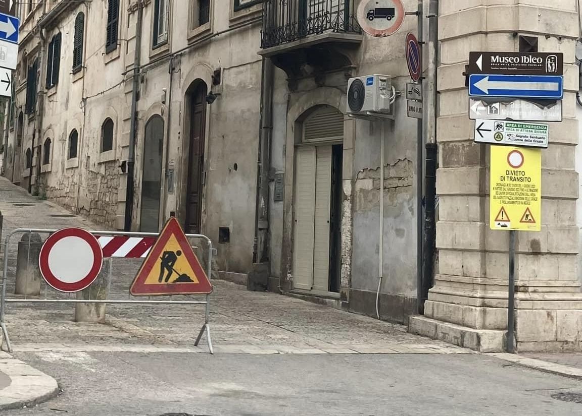 Da via Mercè, alla rotatoria Caitina, pesanti accuse di Poidomani contro il sindaco di Modica