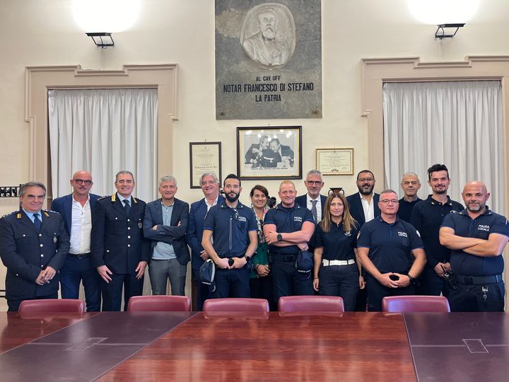 Pronti ad entrare in servizio sei nuovi agenti della polizia municipale a Ragusa