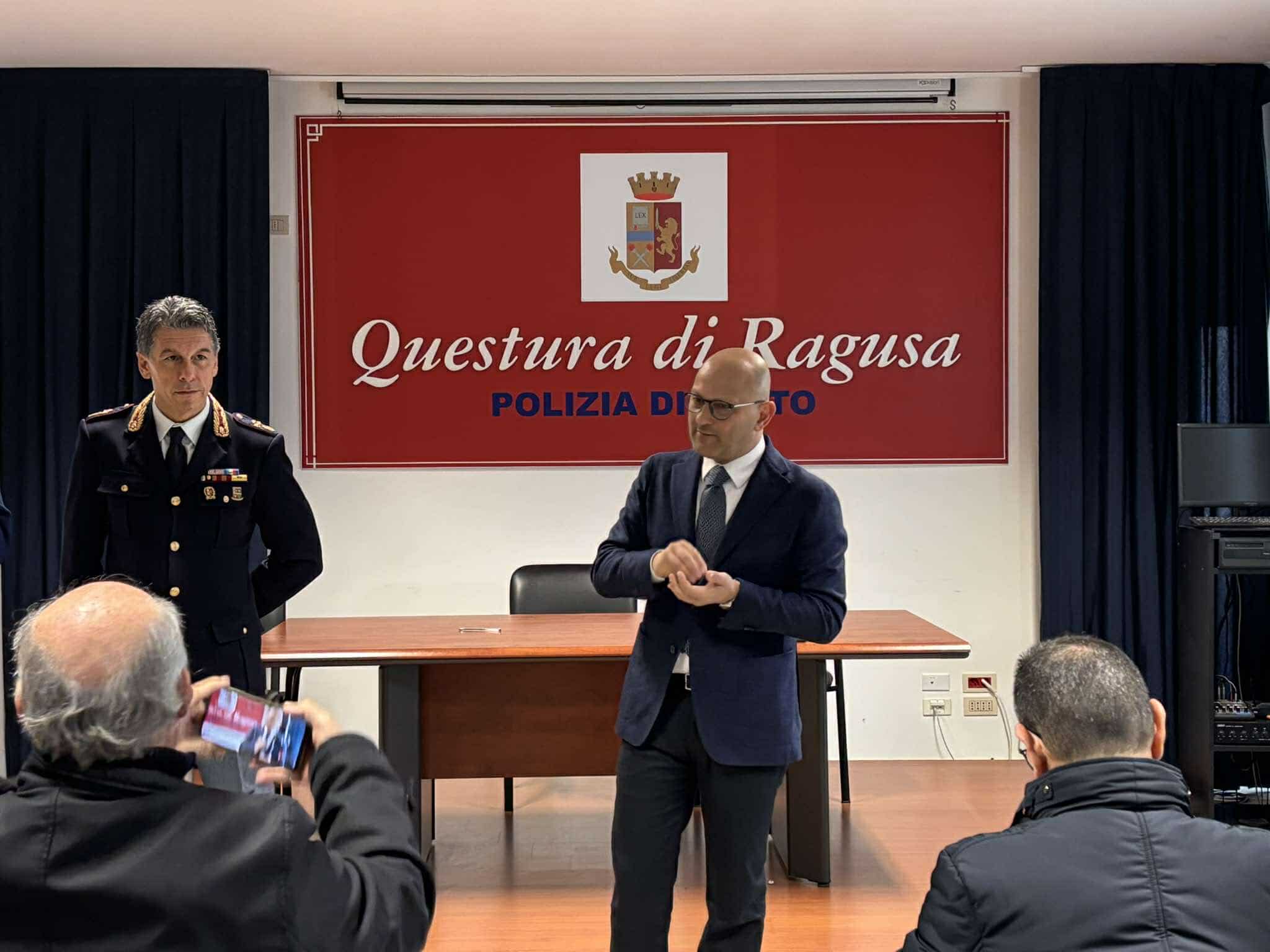 Ragusa, il Questore Trombadore saluta i giornalisti e ringrazia tutto il territorio