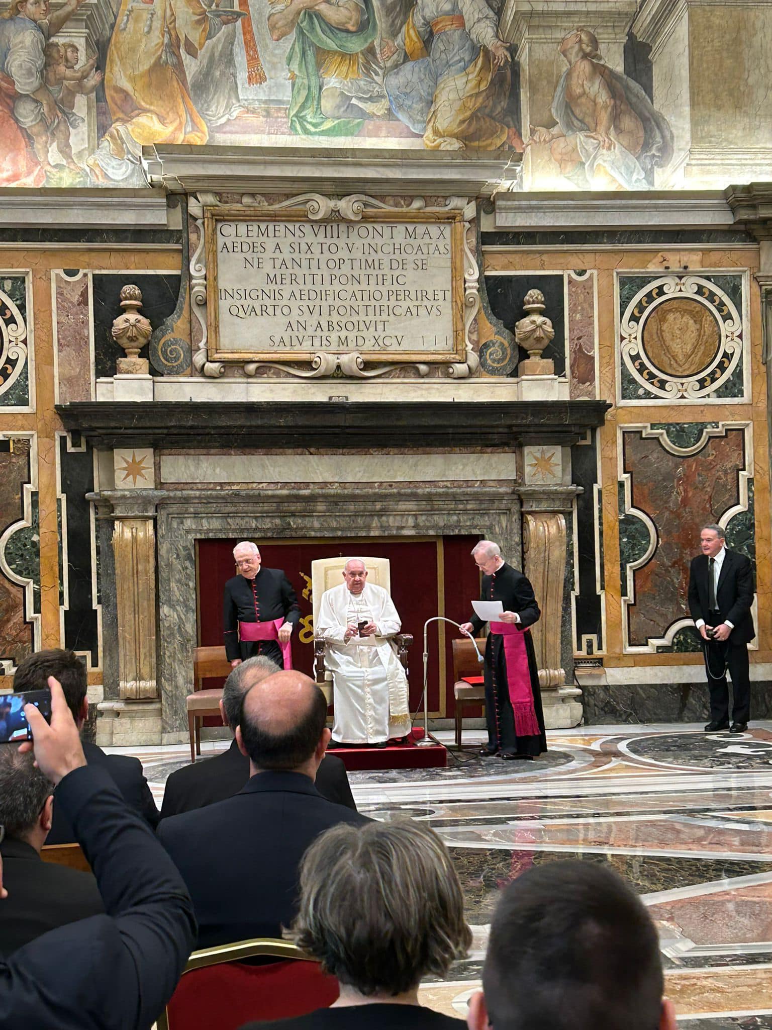 I seminaristi di Noto con il vescovo in udienza privata da Papa Francesco