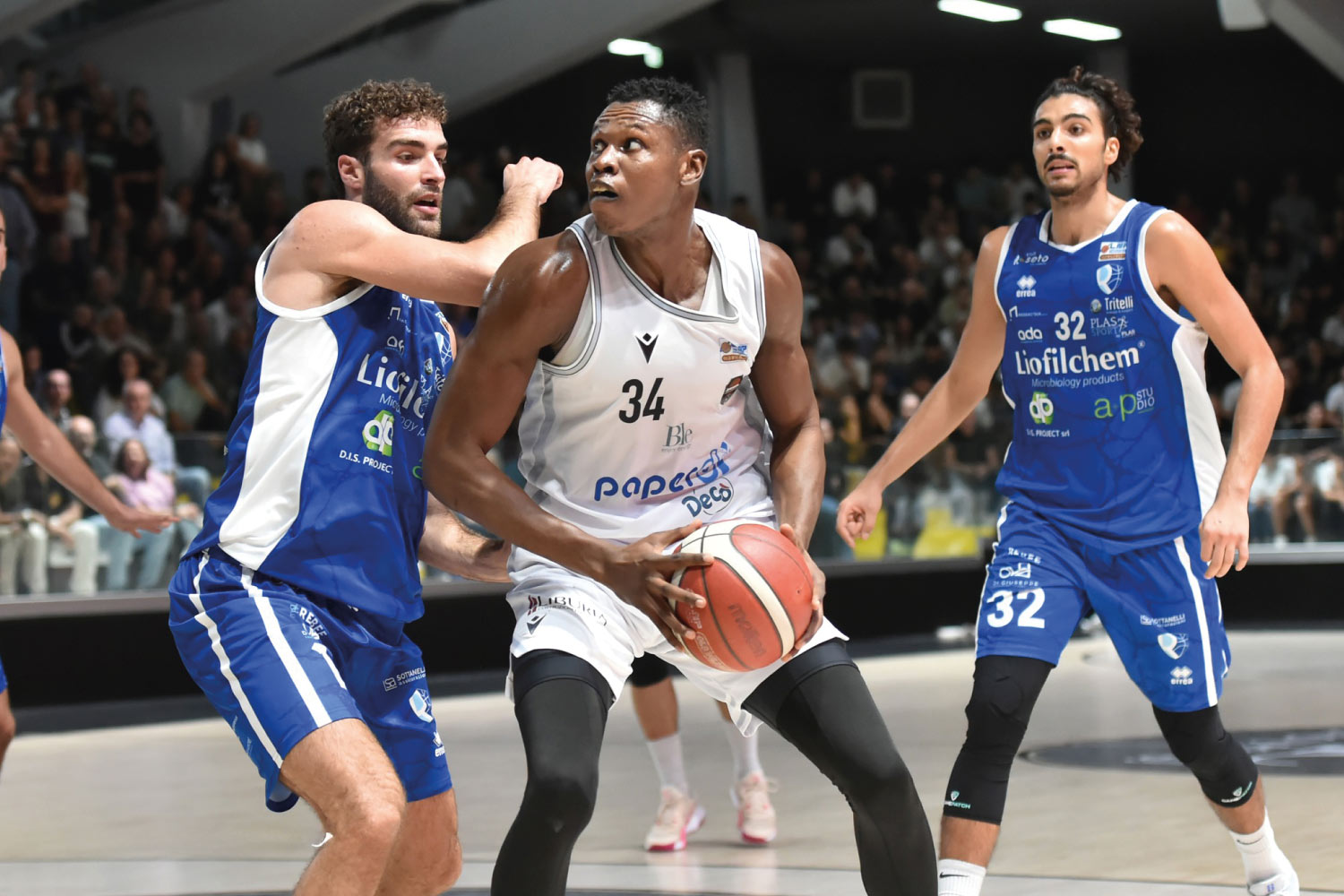 La Virtus Ragusa prepara la sfida con Saronno, dalla Juvecaserta arriva Adamu Adam Abba