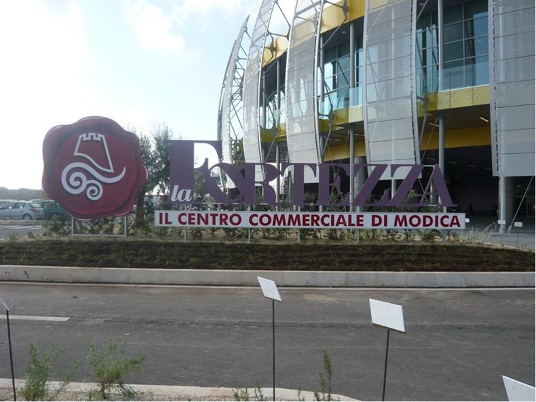“La Fortezza” di Modica apre nel pomeriggio di Santo Stefano. Protestano lavoratori Cgil-Filcams
