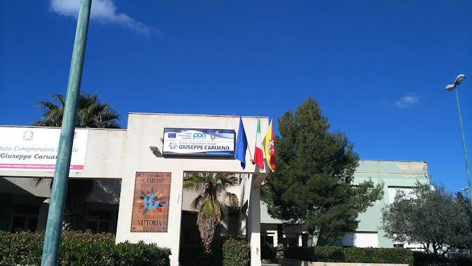 Sotto l’albero il dimensionamento scolastico: la provincia perde un istituto a Vittoria