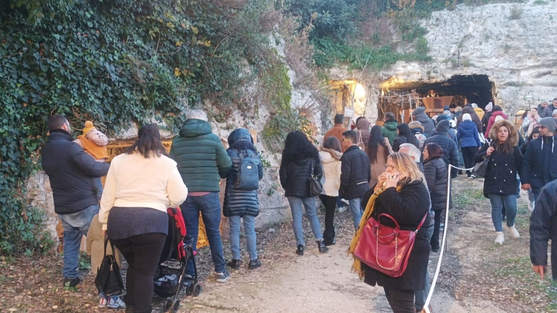 Ispica, Presepe Vivente un migliaio di visitatori per l’inaugurazione