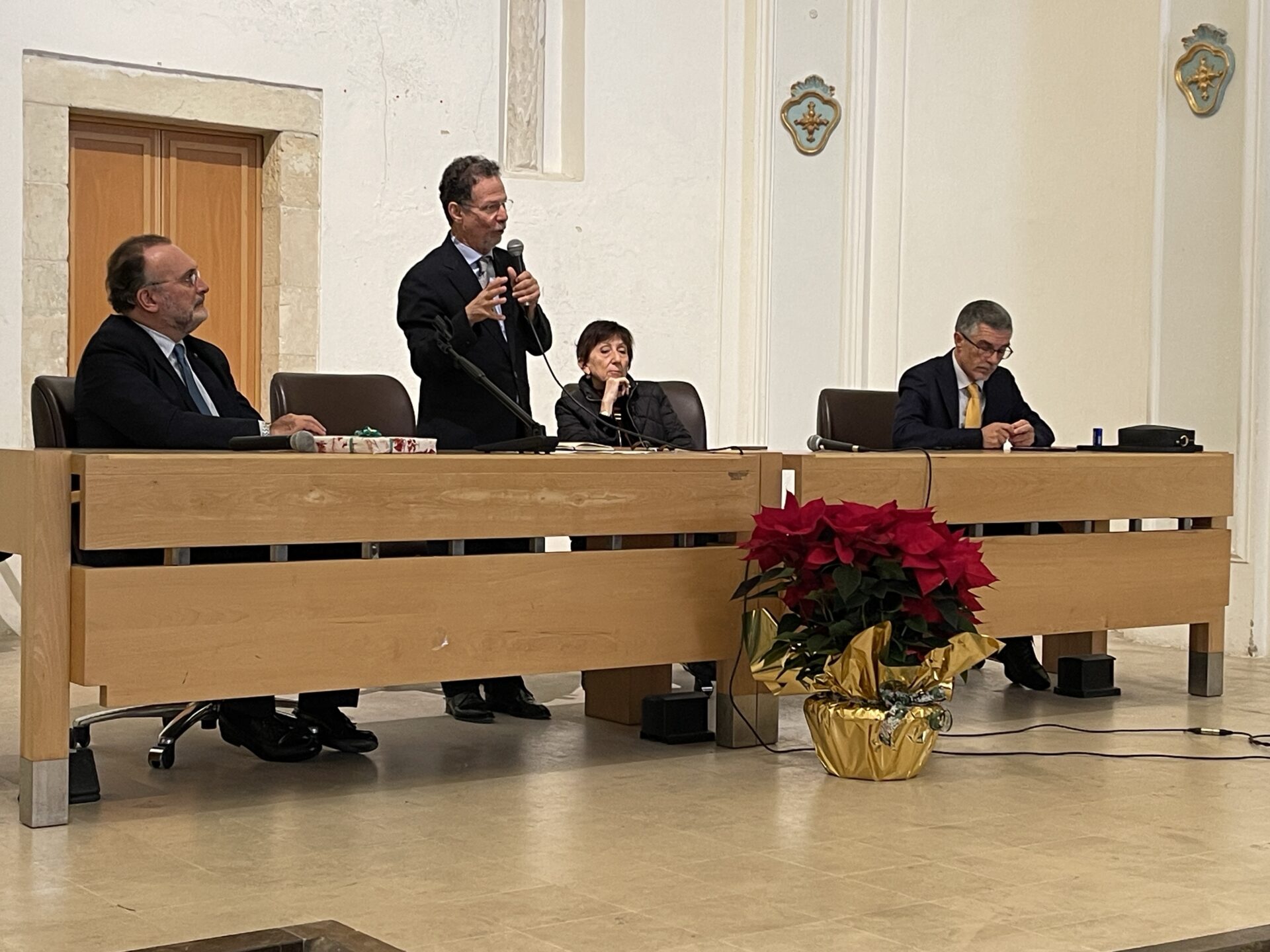 Il Rettore Priolo (UniCT) incontra il personale di Ragusa per gli auguri di Natale