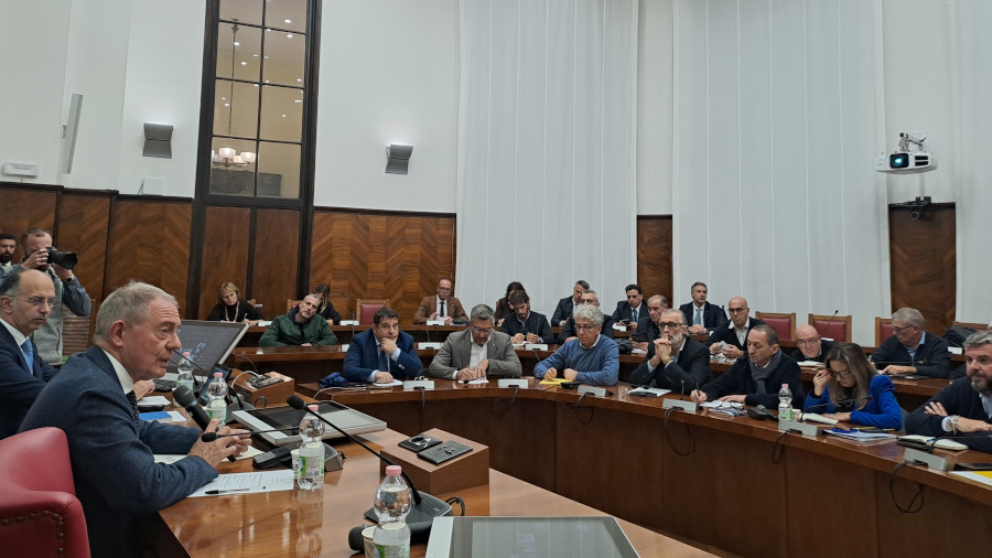 Dal vertice al Mimit sul futuro di Eni Versalis, per Ragusa al momento solo “aria fritta”