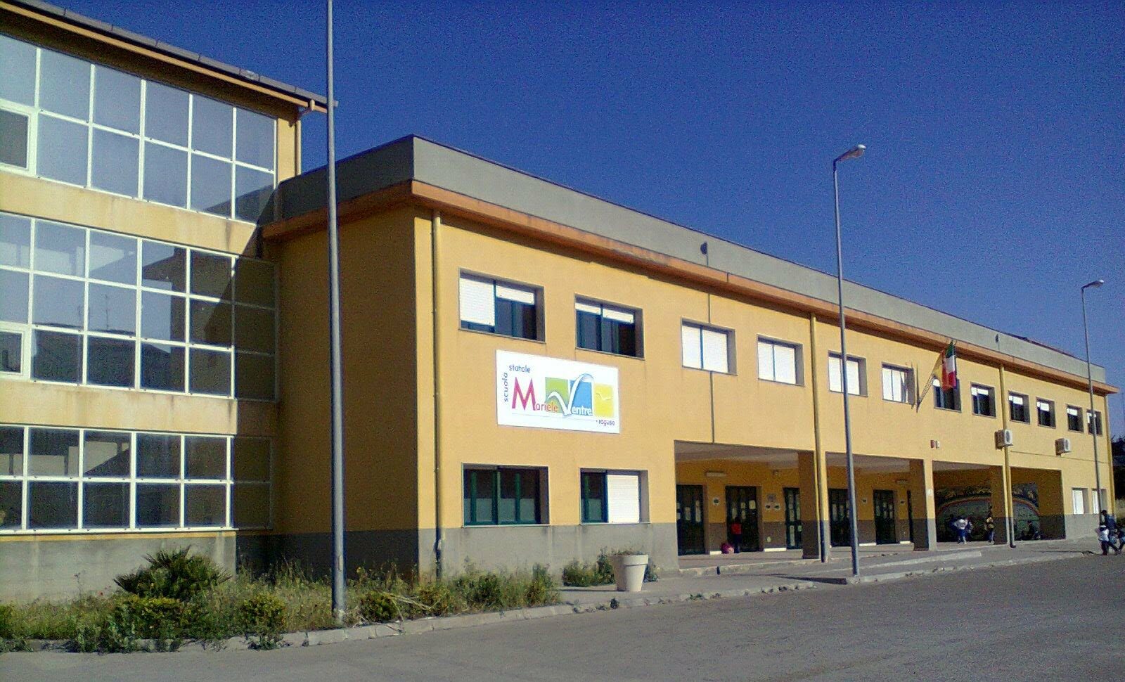 Infiltrazioni d’acqua alla scuola “Mariele Ventre” di Ragusa: chiude l’auditorium
