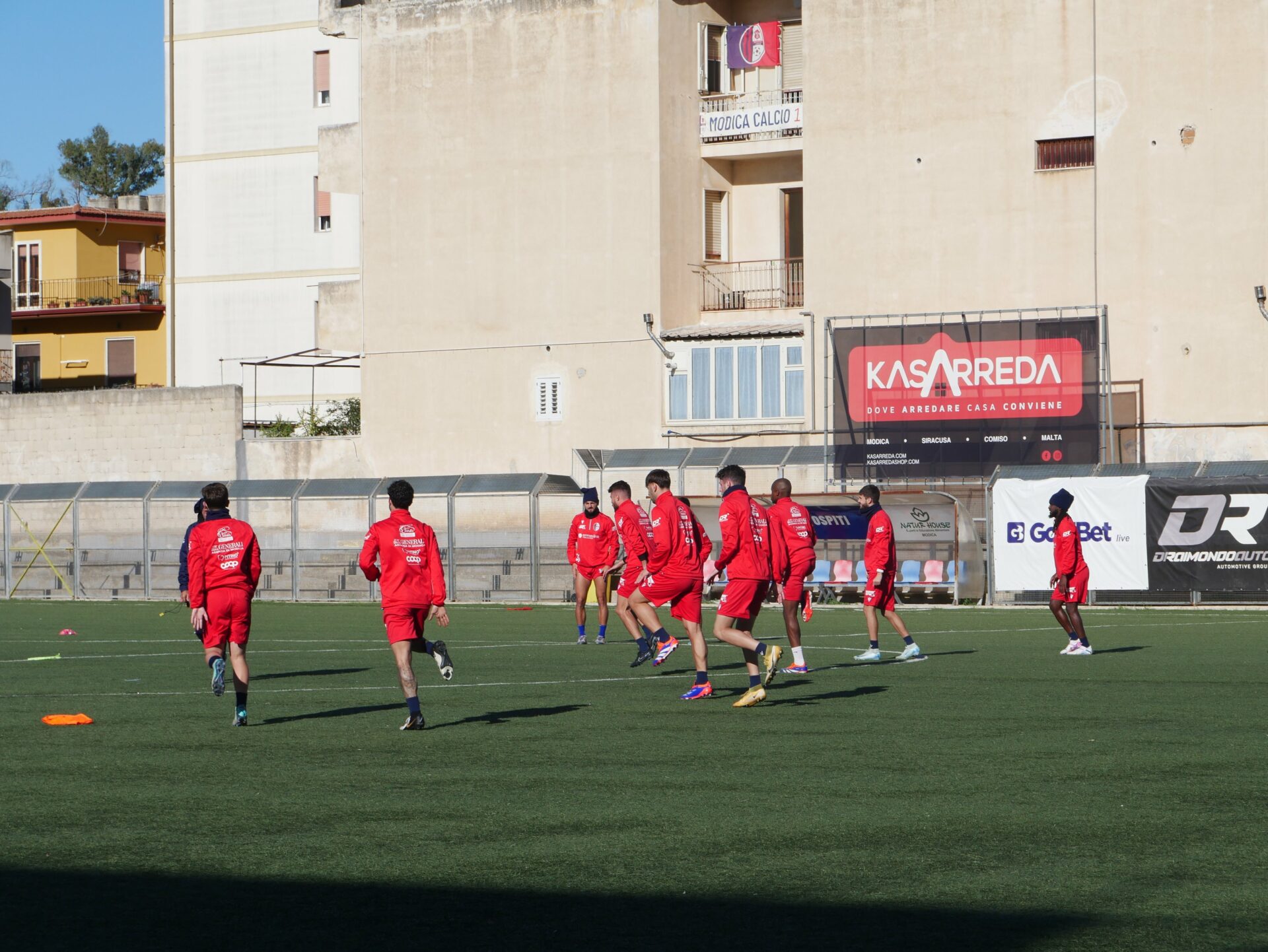 Modica Calcio in anticipo col Gioiosa, dal Paternò arriva Montanaro, lasciano Belluso e Maimone