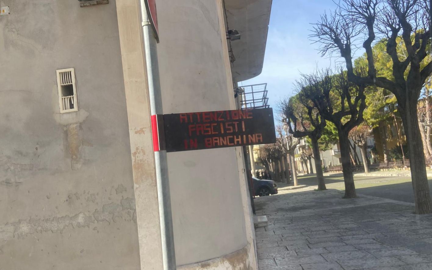 Ispica, scritte infamanti nella sede di FDI. Per Moscato: “Un atto che va condannato”