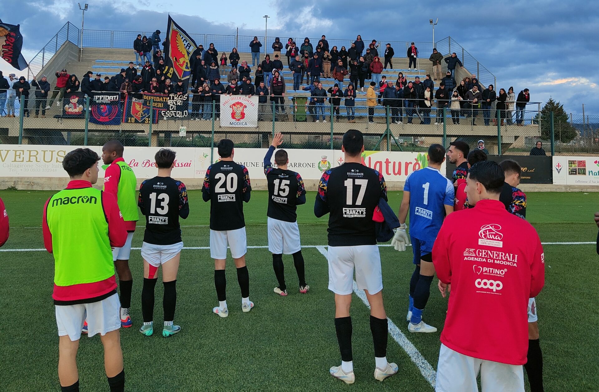 Il Modica Calcio con le polveri bagnate al “Pietro Anastasi” a Mazzarrone finisce a reti inviolate