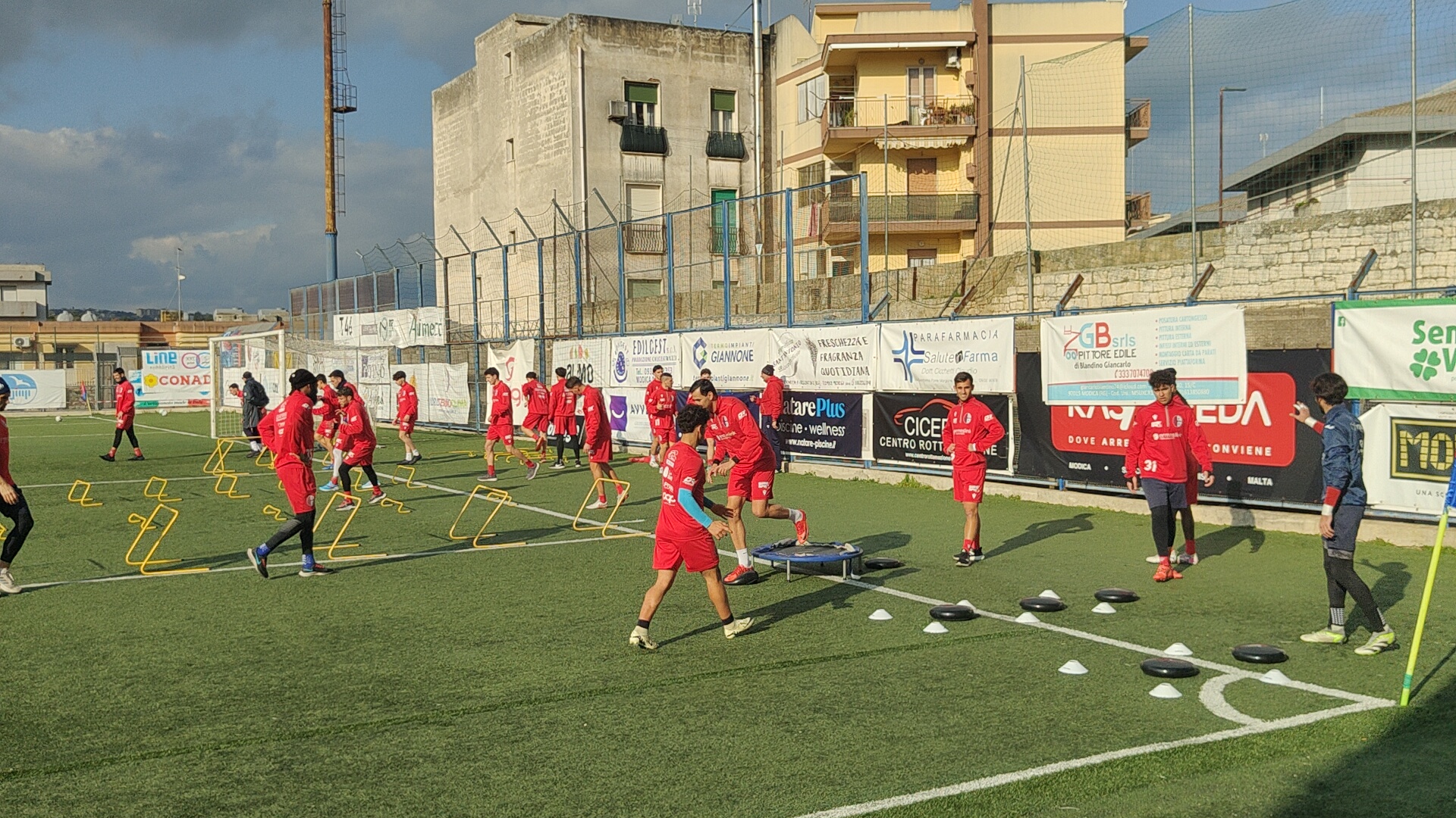 Modica Calcio in anticipo allo “Scrofani -Sallustro” nel quasi derby con il Palazzolo