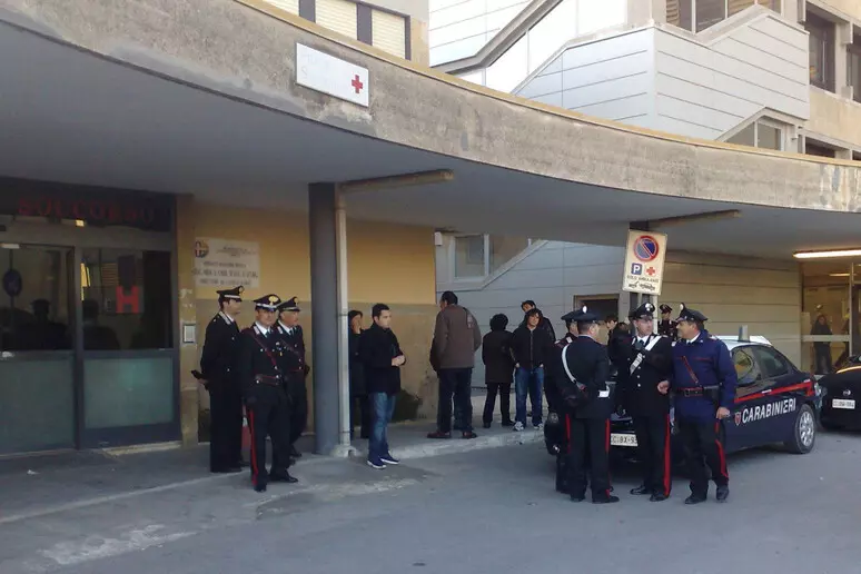 Scicli, picchia brutalmente il figlio di 4 anni, arrestato il padre